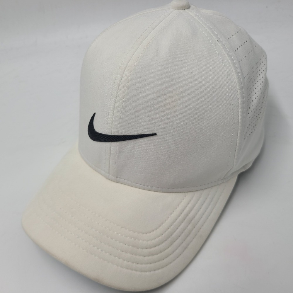 Nike Hat Fitted S-M White Black Swoosh Logo Golf Classic99 Dri-Fit Casual Men